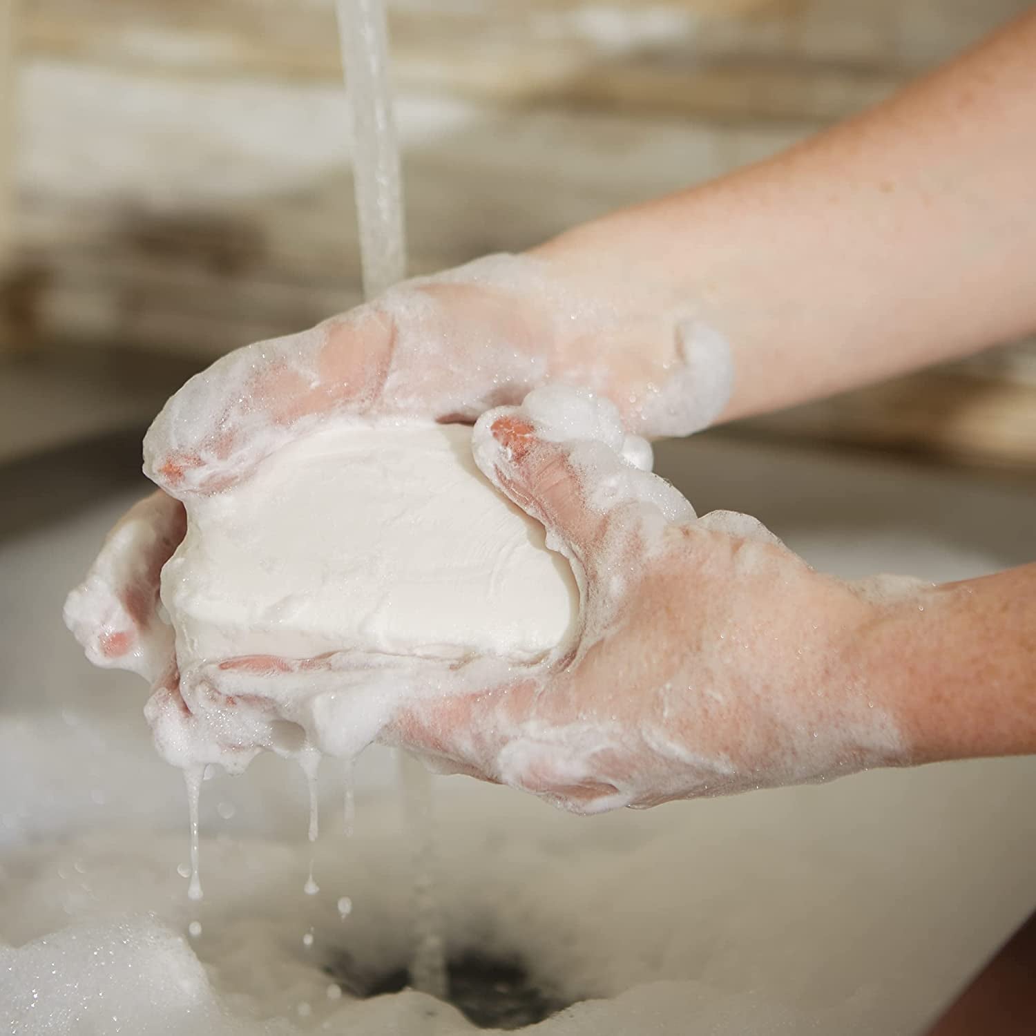 Artisanal Soap Bar, Enriched with Organic Shea Butter, Natural French Skincare, Quad Milled for Rich Smooth Lather, 8.8 Ounce, Lemongrass